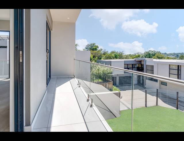 5 BEDROOM HOUSE FOR SALE IN BRYANSTON